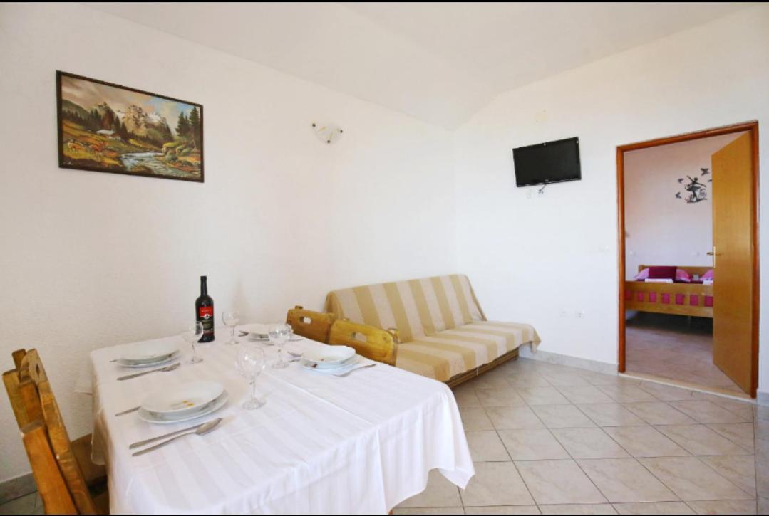Apartmani Mirjana トゥリバニ・クルシサ エクステリア 写真