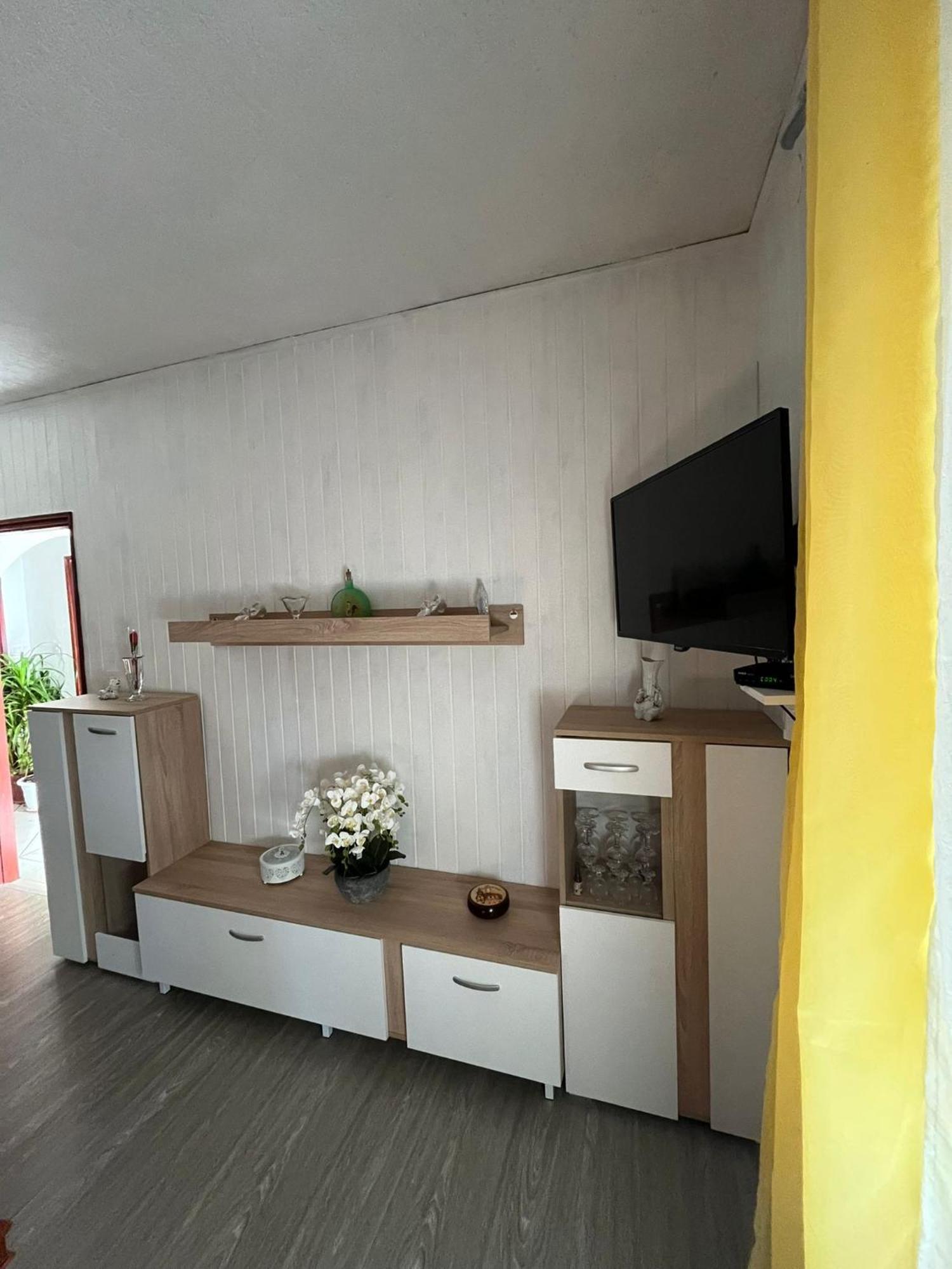 Apartmani Mirjana トゥリバニ・クルシサ エクステリア 写真